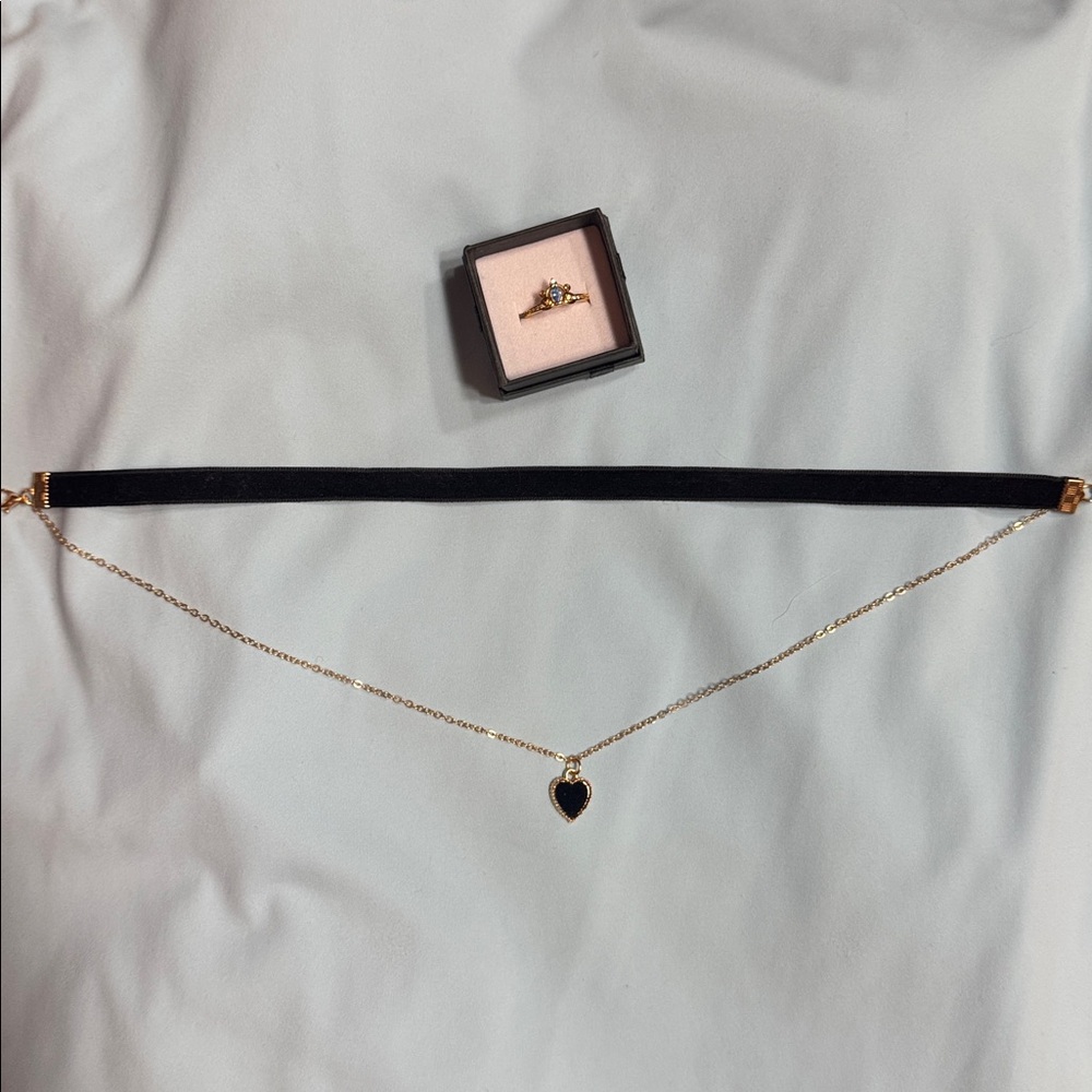 Medium Cinderella Disney Bound HALARA Dress choker necklace and ring - Picture 3 of 13